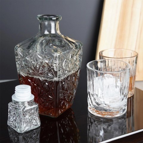 Karafka do whisky szklana 830 ml Grupa Orion Sp. z o.o. Karafka do whisky szklana 830 ml Grupa Orion Sp. z o.o.