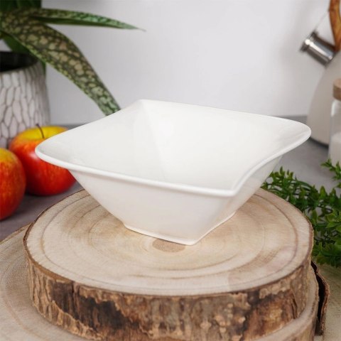 Miseczka porcelanowa MONA 13,5x13,5 cm, 300 ml Grupa Orion Sp. z o.o. Miseczka porcelanowa MONA 13,5x13,5 cm, 300 ml Grupa Orion Sp. z o.o.