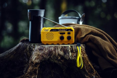 Radio przenośne Adler AD 1197 solarne turystyczne na korbkę biwakowe 3 sposoby ładowania latarka sygnał SOS 1200mAh Radio przenośne Adler AD 1197 solarne turystyczne na korbkę biwakowe 3 sposoby ładowania latarka sygnał SOS 1200mAh