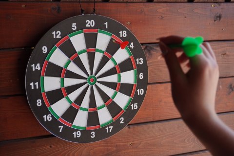 Zestaw 3w1 Tarcza do Rzucania Darta Zabawy Rzutki Lotki KUBISPORT 43 cm